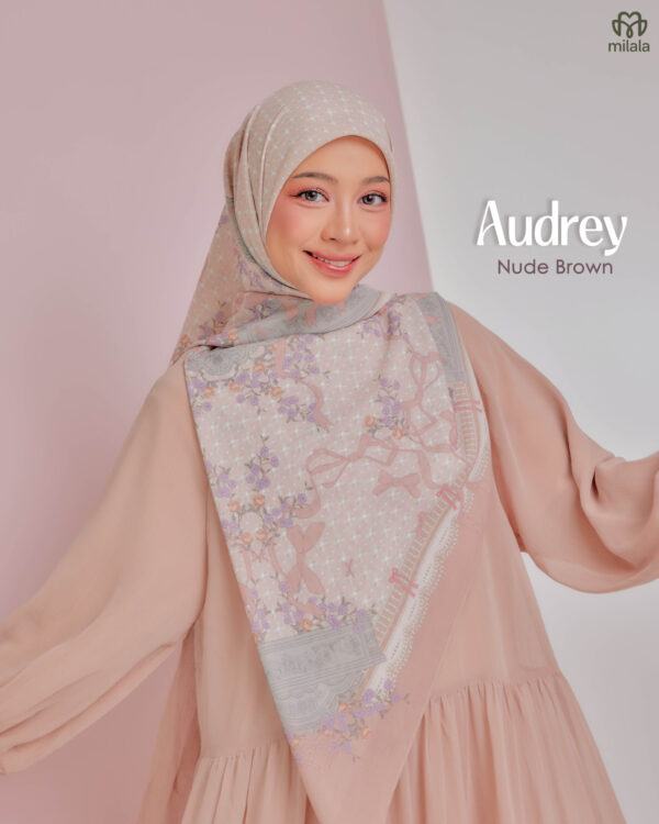 NUDE BROWN