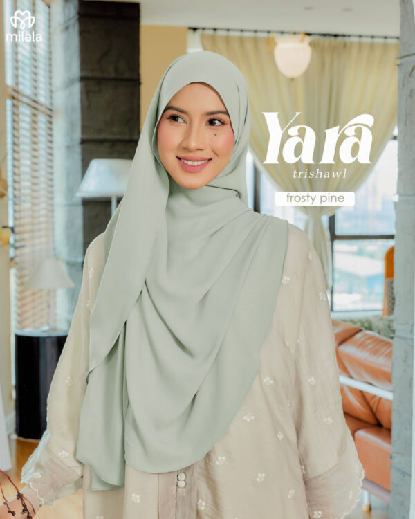 YARA TRISHAWL - FROSTY PINE