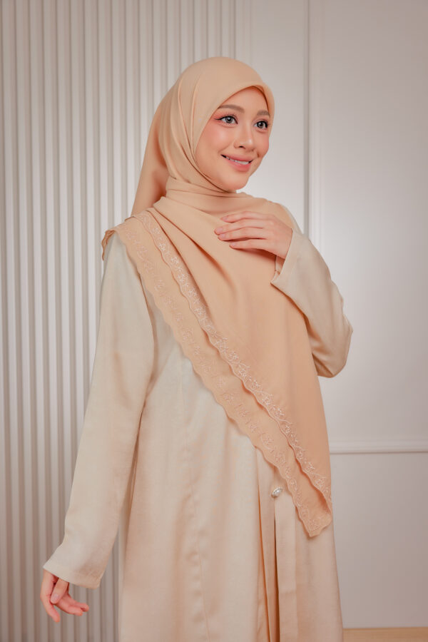 CHESTNUT - Image 2