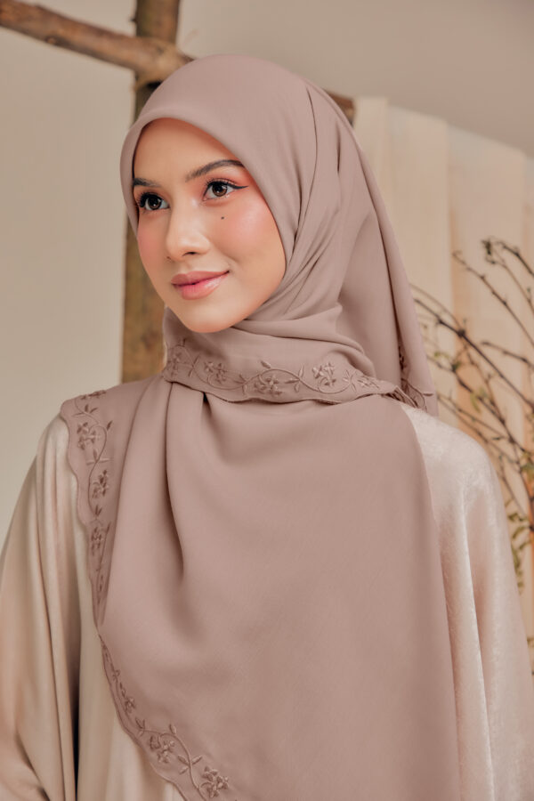 HAZELNUT - Image 2