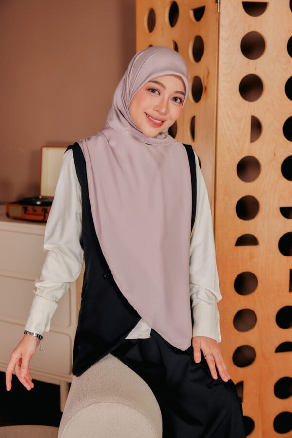 BEIGE - Image 3