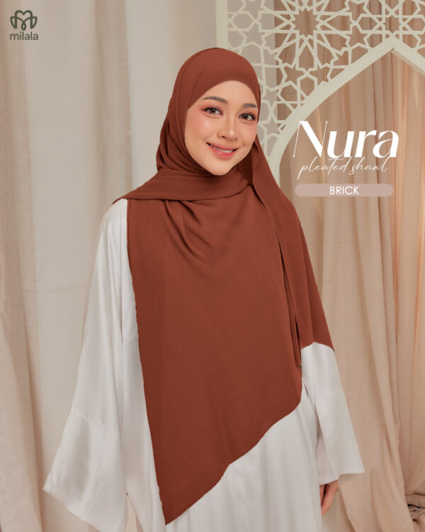 NURA PLEATED SHAWL - BRICK